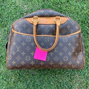 Louis Vuitton Deauville Cosmetic Luggage
